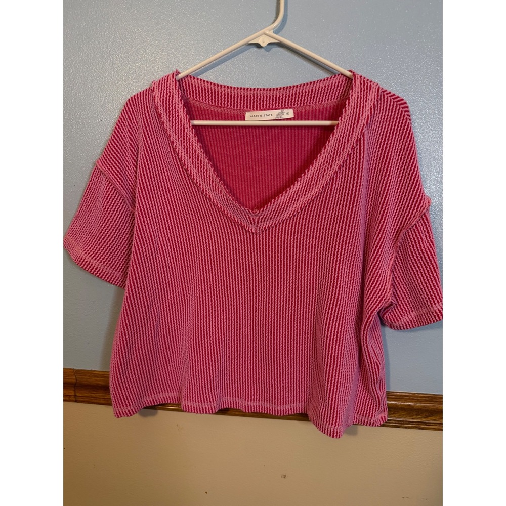 Altar'd State Candy Red Textured V-Neck Boxy Crop Top Small